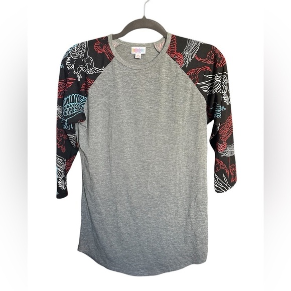 Tops - LulaRoe Randy Reglan Tee Size: XS